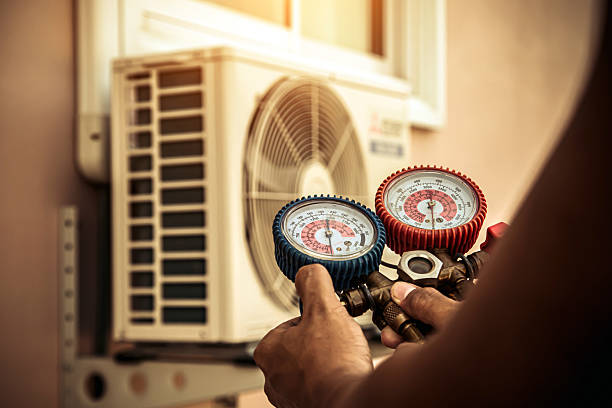 Professional Hvac technician working in New Milford, IL
